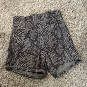 Balance Athletica Cloud Shorts Size S! Barely worn, basically brand new!